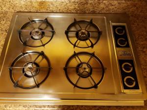 Caloric gas stainless steel stove top (Dover)