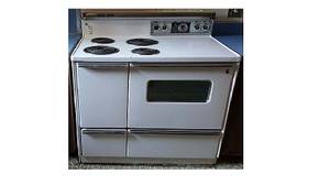 Vintage Electric Stove GE Beautiful and Fully Functional (Vicksburg, MS)