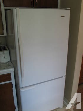 REFRIGERATOR: 18.5 cu. ft. Bottom Freezer refrigerator NEW PRICE!