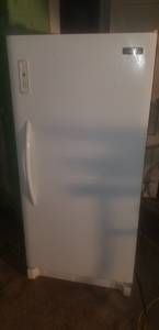 13.7 cu/ft frigidaire freezer (Kirksville)