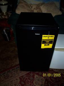 Galanz 3.5 CU. FT Refrigerator for sale-great 4 college or work shops (Tulsa)