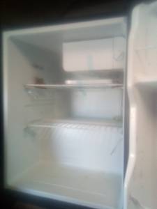 Kenmore mini apt fridge (Fairbanks)