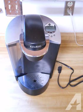 Keurig Coffee Maker w/Extras
