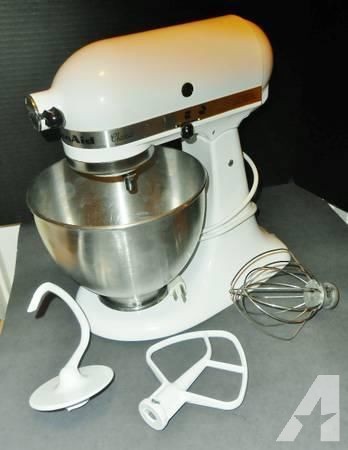 Nice Kitchen Aid Countertop Mixer (Missoula/Frenchtown MT)