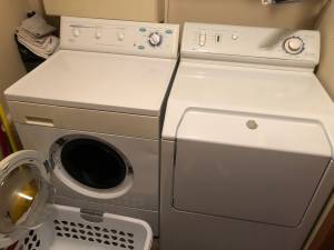 Frigidaire washer and Maytag dryer (Grand Forks, ND)