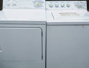 Clean GE Washer & Electric Dryer Pair (Pendleton)