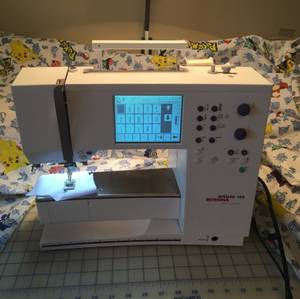Bernina 185 embroidery sewing machine (Byhalia)