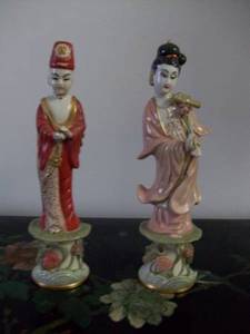 Oriental statue of man and women (Auburn,al.)