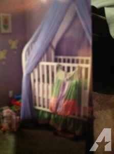 white baby crib with mattress-PRICE REDUCED - $70 (Binghamton)