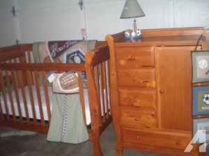 Crib n Dresser combo w/ protective matress - $300 (Smoketree Development)