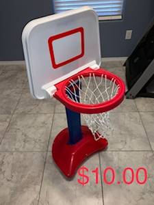 basketball hoop, toddler (Laredo)