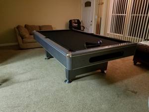 Pool table (Gervais)