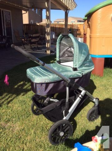 2012 UPPAbaby VISTA stroller & Chicco Keyfit 30 car seat combo