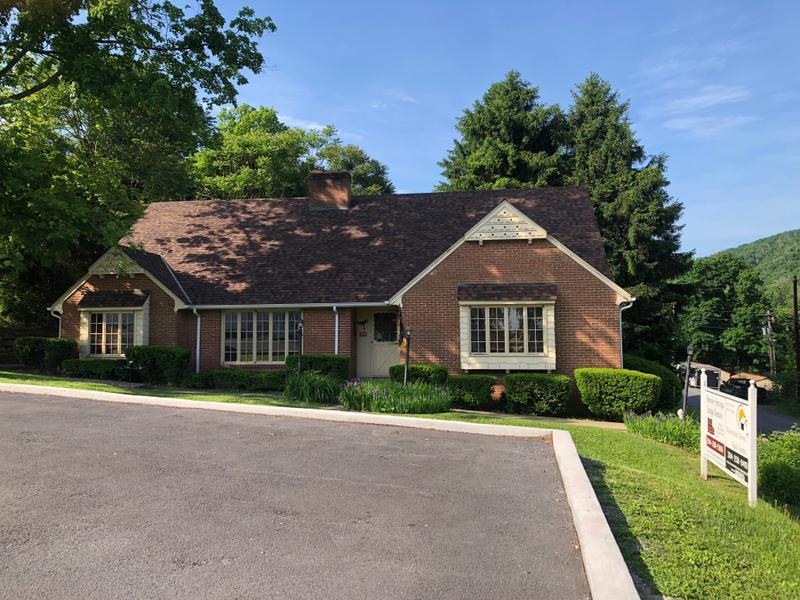 Guest House for Sale in Berkeley Springs, United States