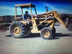 545-A ford tractor frontloader (Albuq nm)