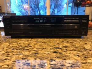 Sony 5 disc player / 7 books of CDs (Gardnerville NV)