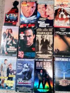 12 VHS Tapes Men in Black-Independence Day-The Bodyguard (university Place)