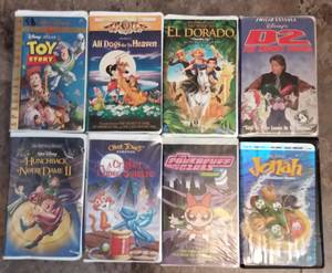 8 Walt Disney VHS Tapes (Bella Vista)