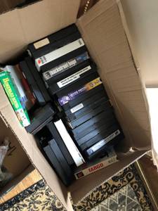 No idea what to charge - 100 VHS TAPES (27518)