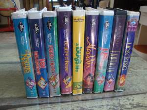17 VHS Disney Pixar Dreamworks Movies Collectors Kids All for -