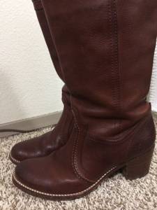 Frye tall women's boots size 8.5 (Bellevue)