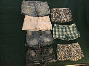 7 pair of Shorts, size 9 (Oaks)