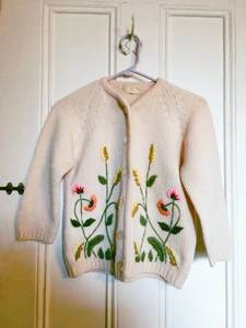 Cute Vintage Flower Embroidered Sweater (Providence)