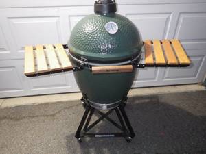 Large BIG GREEN EGG and Accessories Delivery Available (East Wenatchee)