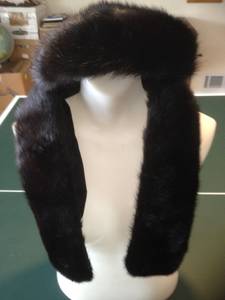 Vintage Best Company Fur Hat and Shrug in Original Box (Nnj / South Rockland)