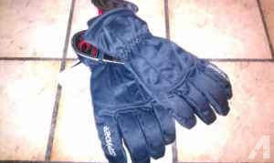 Ladies SPYDER Black Opal ski gloves NEW - $30 (Davison)