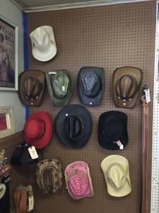 MAKE OFFER *Lot of Cowboy Hats (Jamestown)