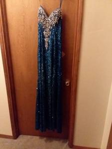 Blue dress with sequins (Glide)