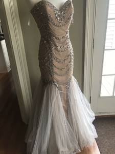 sherri hill prom dress- size 6 (Westerville)