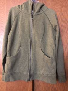 Size 10 lululemon sweatshirt