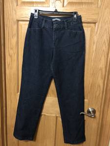 Lee Jeans - Relaxed Fit at the Waist - Size 6M (Pewaukee)
