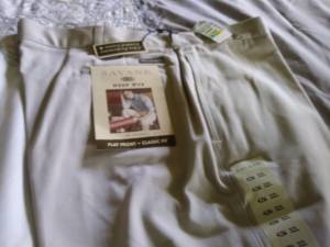 New with tags Mens Savane Khaki/cream dress pants 42x32 (Gulfport)