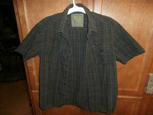 Men's Quicksilver shirt size small (Westside)