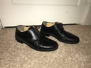 Men's black dress shoes, Size 9.5W - Chaps brand