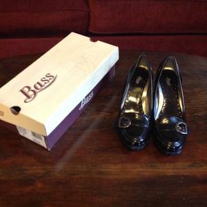 Bass Black Patent Ladies High Heel Shoes - new - Size 7M (Campobello)
