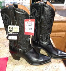 Brand NEW Dan Post cowgirl boots!! 9.5M Classy Black! (West Salem)