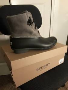 Brand New Women's Sperry Duck Boots (Ridgeland,Ms or surrounding areas)