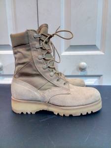 Military combat boots size 5 1/2 (East point)