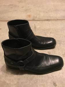 Black Kenneth Cole mens boots - size 12 (32nd St and Bell Rd - Starbucks)