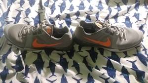 Mens nike shoes wore once (Wichita)