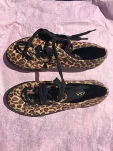 Brand new shoes by Guess (Williamsville) (Williamsville)