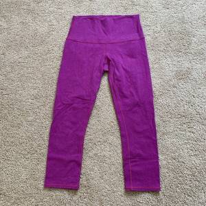 Lululemon purple/fuchsia leggings