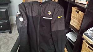 Vikings Sideline jacket New XL (lakeville)