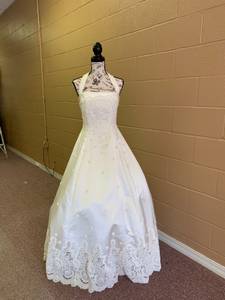 Wedding dress (Center texas)