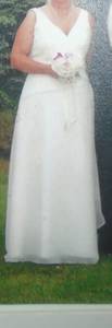 Cream Chiffon Wedding Dress (Fruitport)