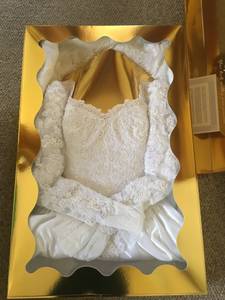 Wedding dress - size 6